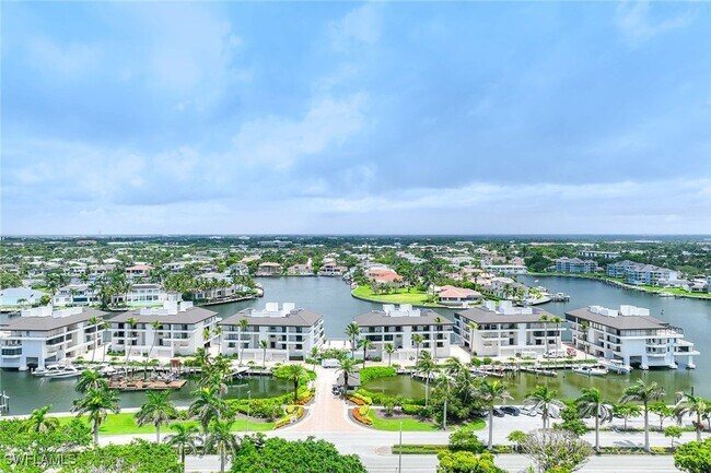 Building Photo - 4255 Gulf Shore Blvd N