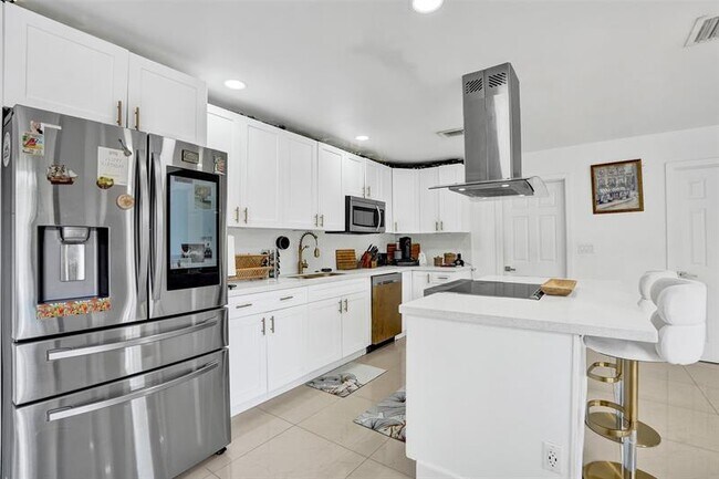 Building Photo - 6711 NW 26th Way