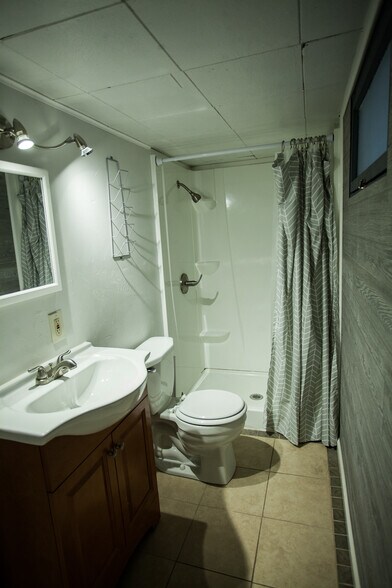 Building Photo - 250 N 17th St