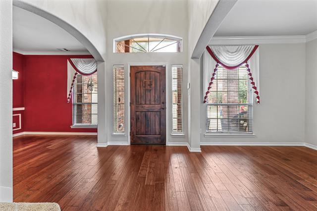 Building Photo - 8700 La Quinta Lane