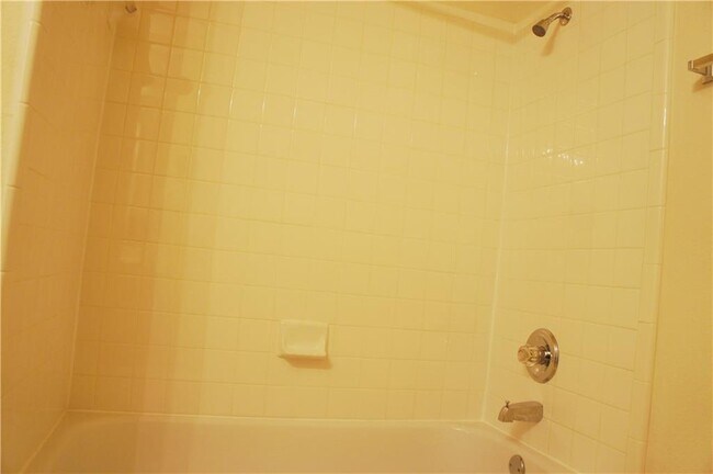 Building Photo - 13632 Campesina Dr