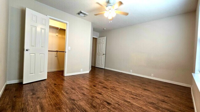 Building Photo - 714 Cypresswood Ridge