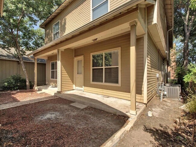 Primary Photo - 2906 Pearl St