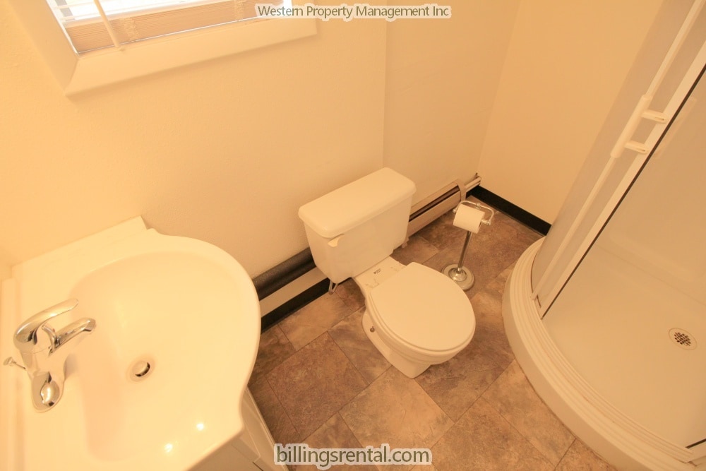 Bathroom - 2418 Pine St