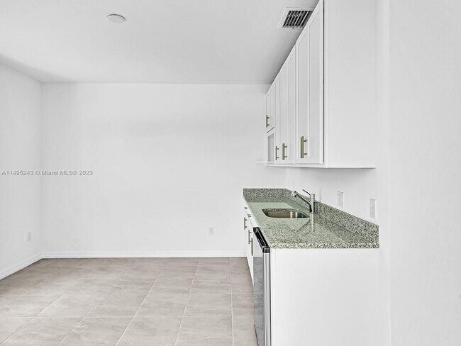 Building Photo - 2033 SW Castinet Ln