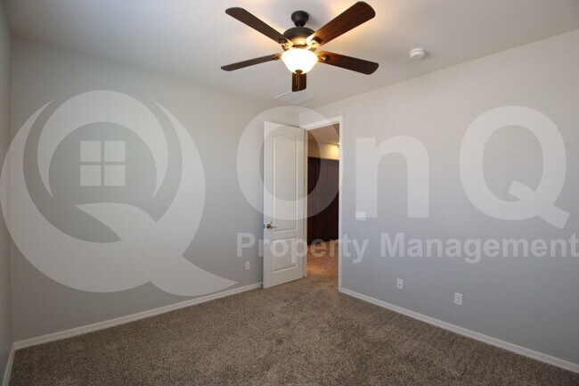 Building Photo - 4167 E Glacier Pl