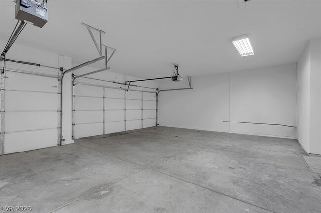 Building Photo - 9415 S Westwind Rd