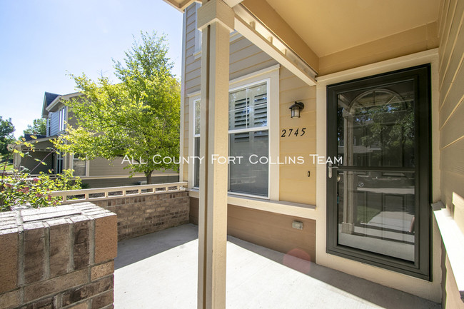 Building Photo - Like-New Town Home in Harvest Park