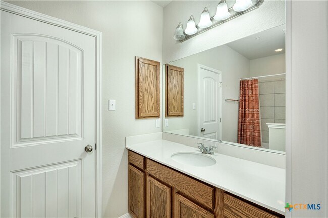 Building Photo - 7220 Wyoming Springs Dr