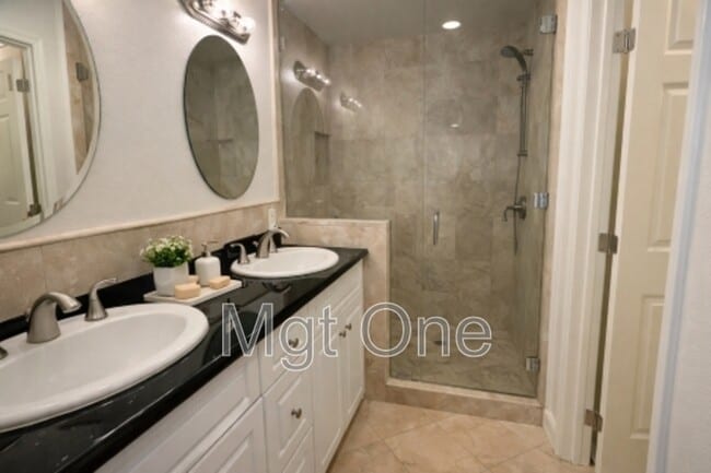 Building Photo - 2620 Vista Del Oro