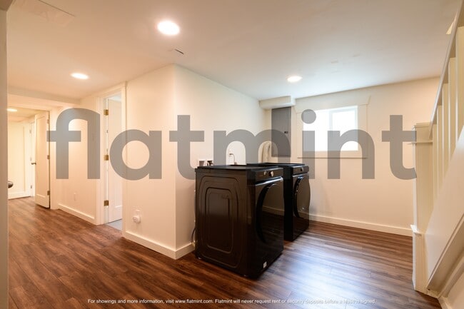 Building Photo - 8520 13th Ave NW