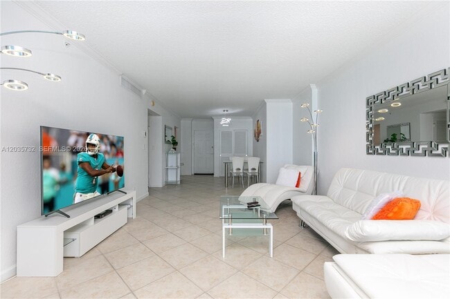 Building Photo - 2501 S Ocean Dr