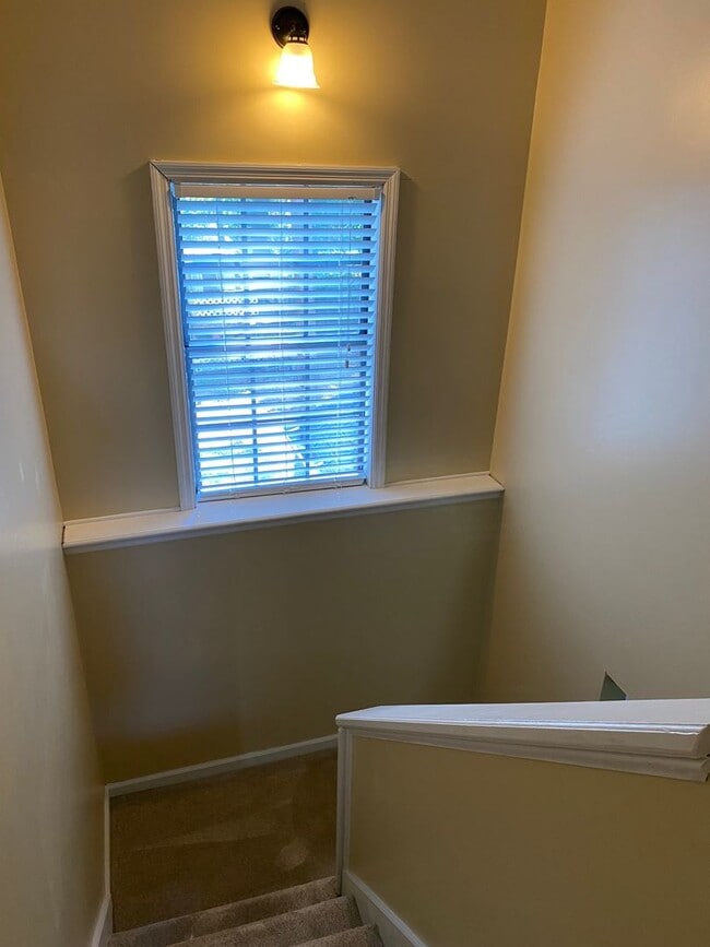Building Photo - 513 Adams Mill Ln