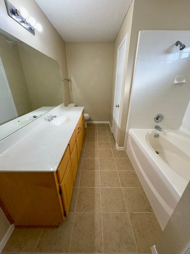 Building Photo - AVAILABLE SOON!