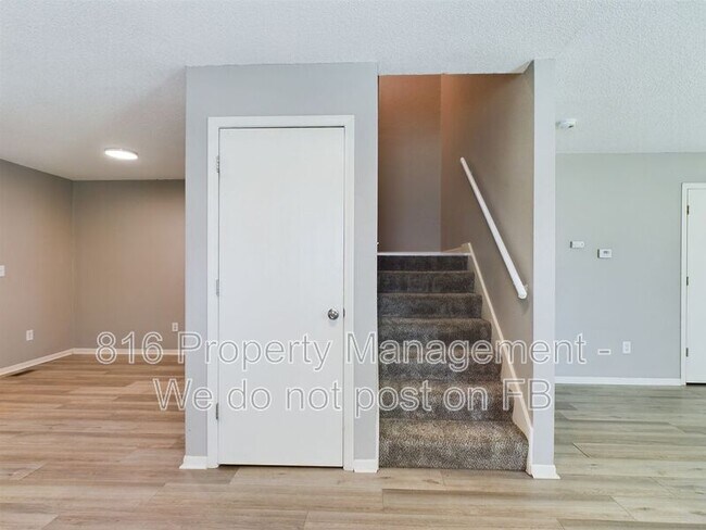 Building Photo - 2314-2316 Monroe Ave