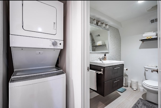 Building Photo - 1399 N Druid Hills Rd