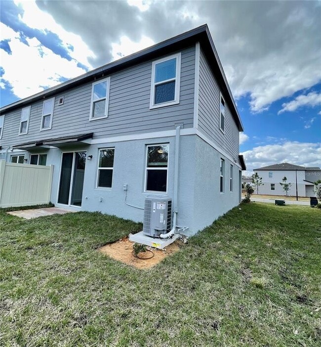 Building Photo - 634 Legacy Lp