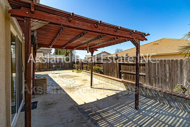 Building Photo - 641 Tracey Jean Ct