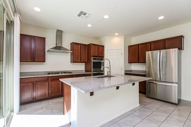 Building Photo - 7847 E Boise St