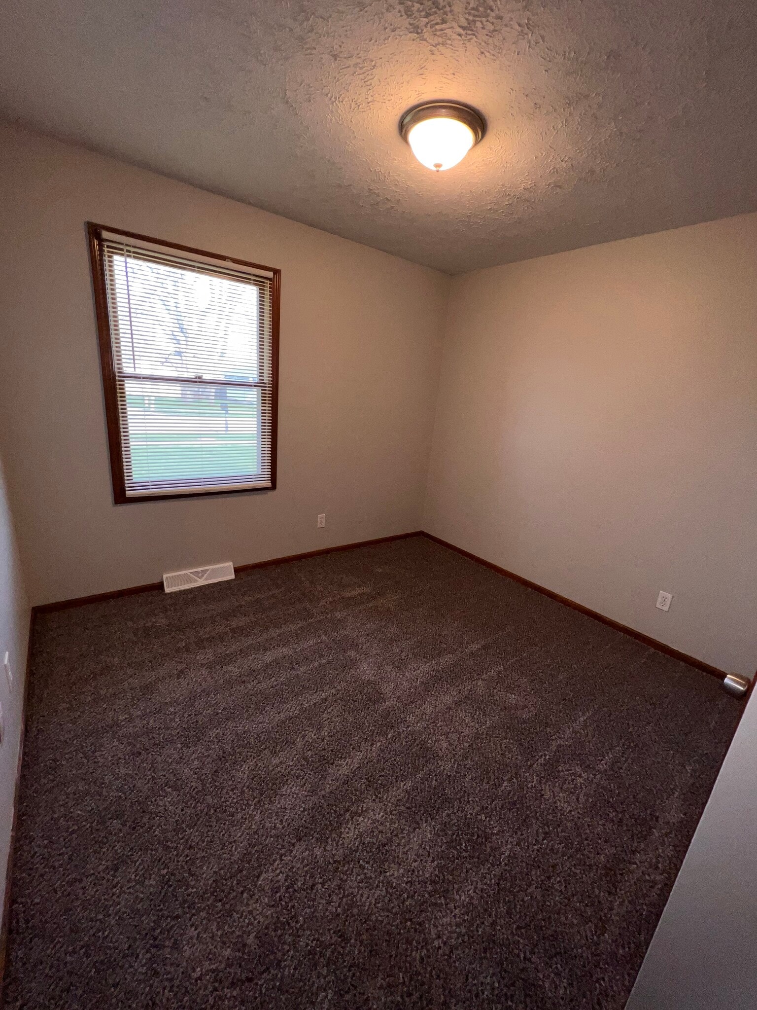 Building Photo - 3628 Bluebird Ave SW