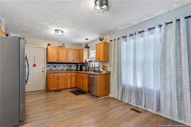 Building Photo - 717 Lenoir Dr