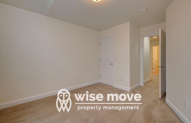 Building Photo - East Vancouver- Beautiful 5 bedroom