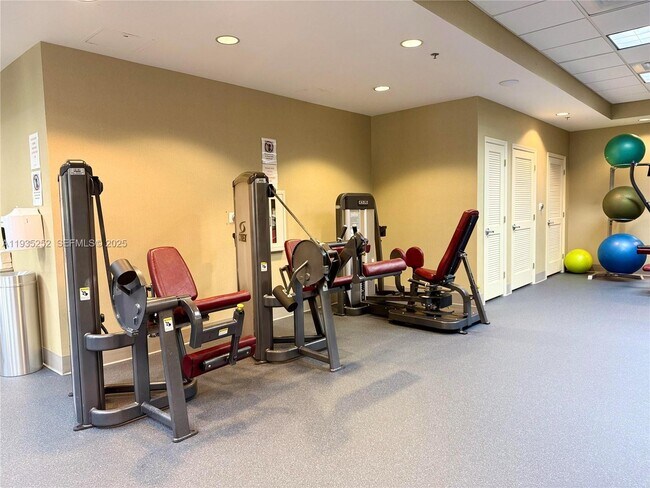 Building Photo - 8395 SW 73rd Ave