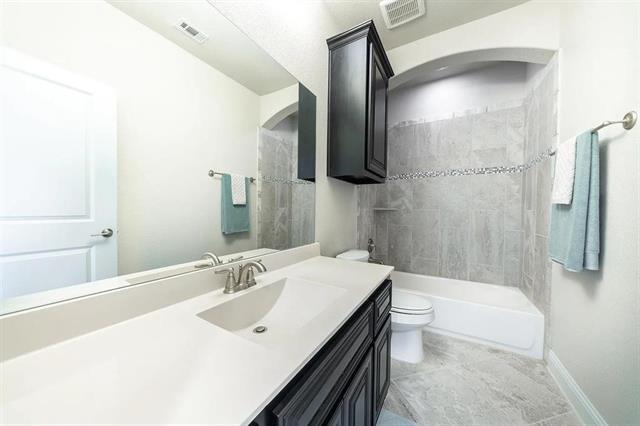 Building Photo - 403 Parrino pkwy