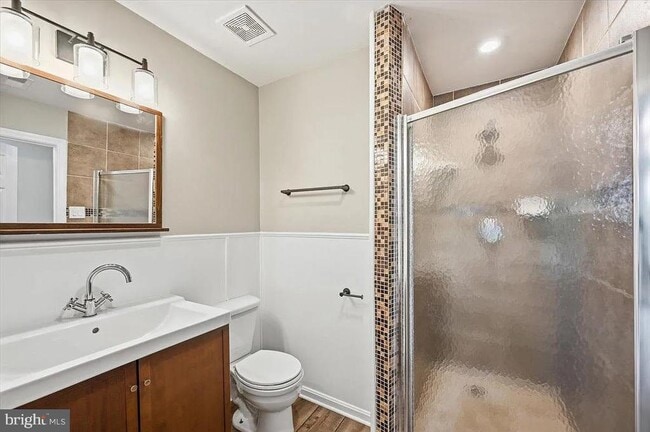 Building Photo - 3706 Singleton Terrace