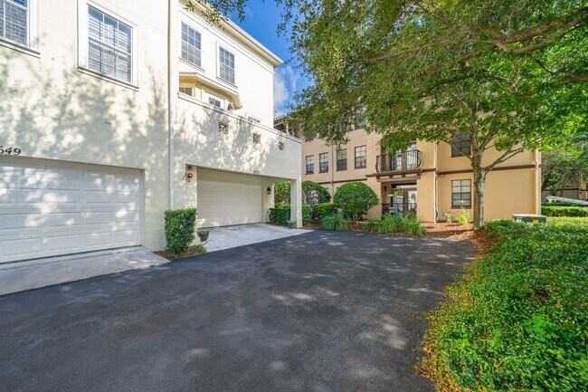 Building Photo - Baldwin Park Townhouse