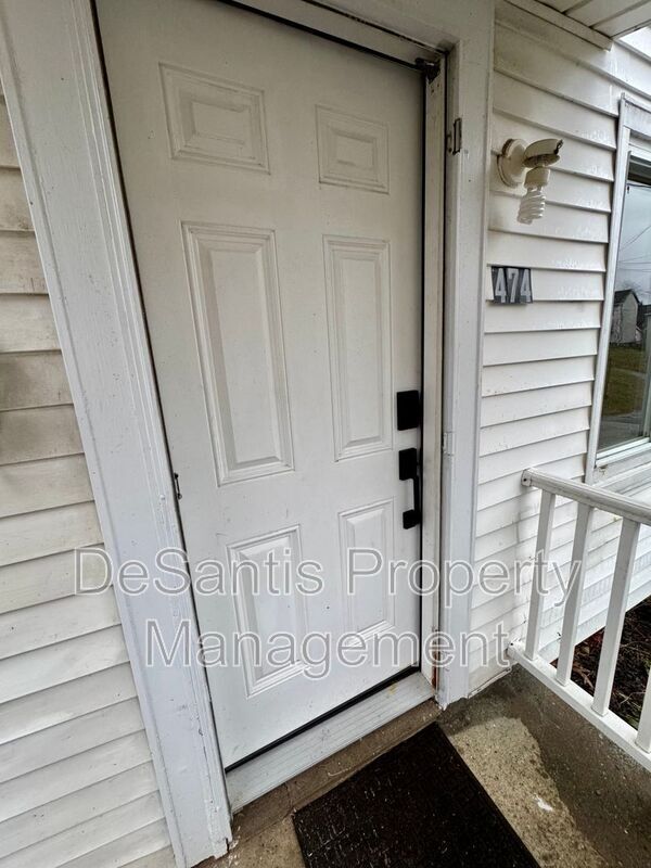 Building Photo - 474 Spang Ave