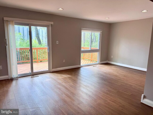 Building Photo - 3034 Sugar Ln