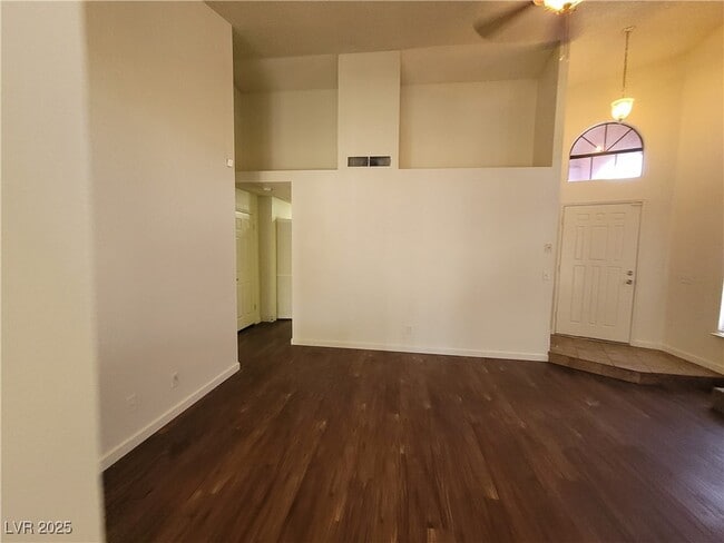 Building Photo - 372 Rushing Creek Ct