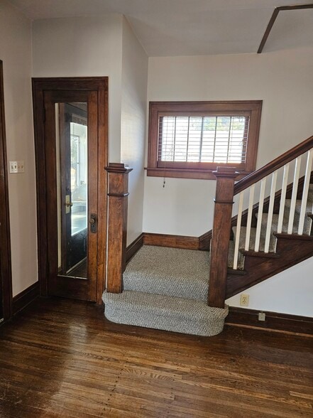 Building Photo - 2234 S Main St