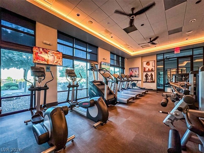 Building Photo - 6714 Desert Crimson St