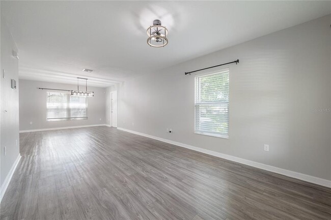 Building Photo - 595 Shady Grove Dr