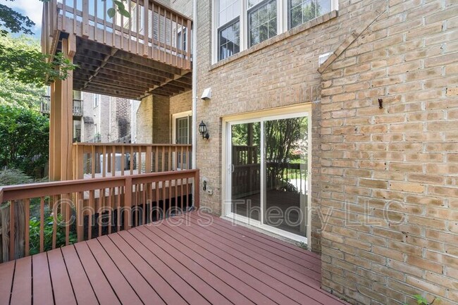 Building Photo - 2170 Kings Garden Way