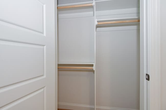 Building Photo - 1739 Crest Rd