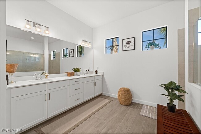 Building Photo - 10798 Timber Creek Dr