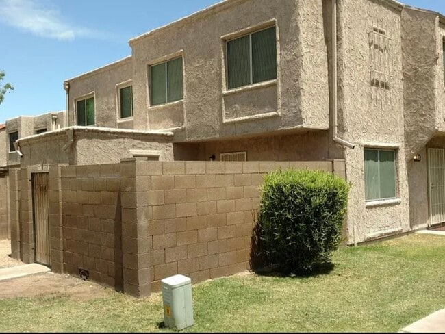 Building Photo - 600 S Dobson Rd