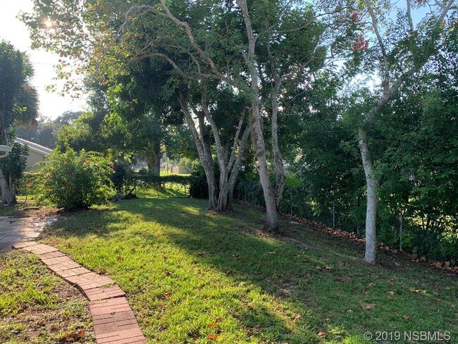 Building Photo - 3404 Juniper Dr