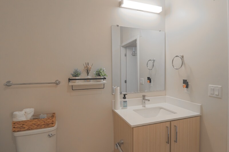 Building Photo - 1550 Harry Thomas Way NE