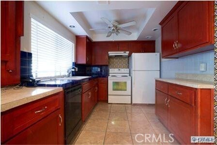 Building Photo - 1371 W Cerritos Ave