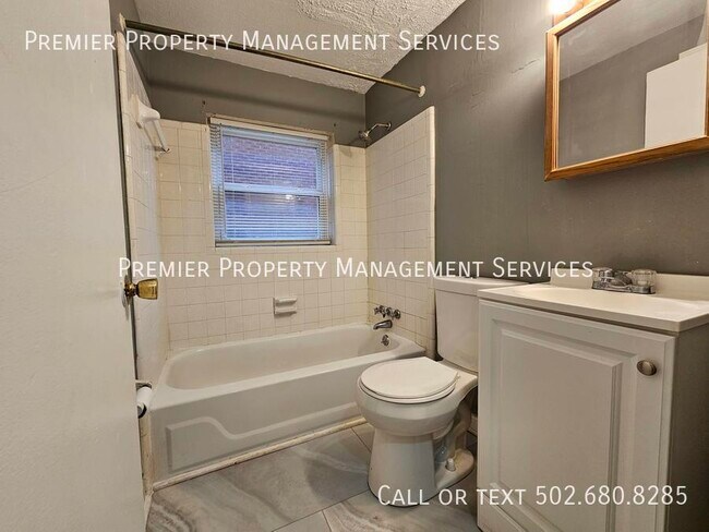 Building Photo - 3706 Noblitt Dr