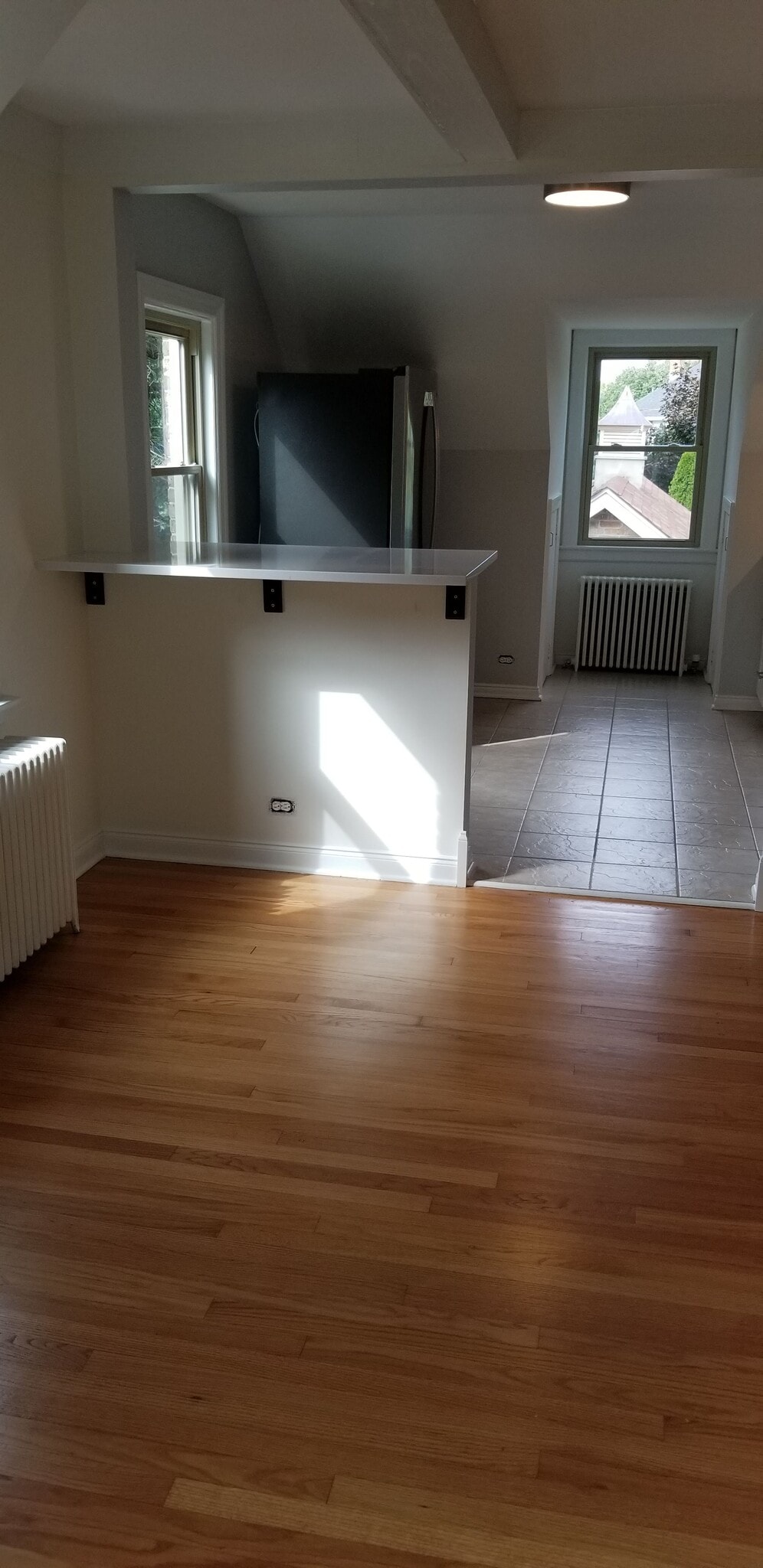 Unit 2 - 679 Park Ave W