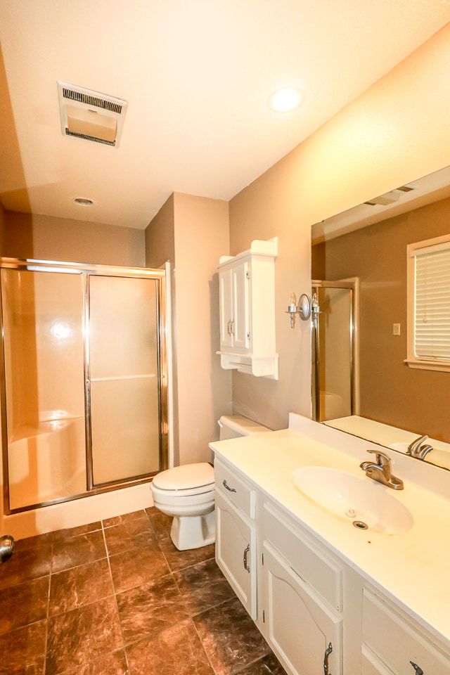 Building Photo - Beautiful 3 bedroom, 3 bath,  mother-in-law sweet with full kitchen in lower level.