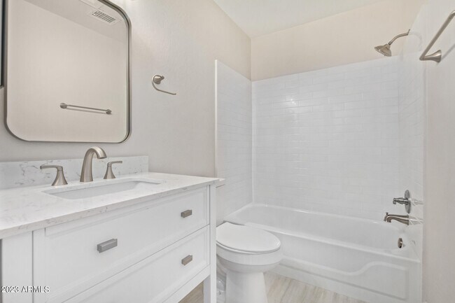 Building Photo - 11211 W Heatherbrae Dr