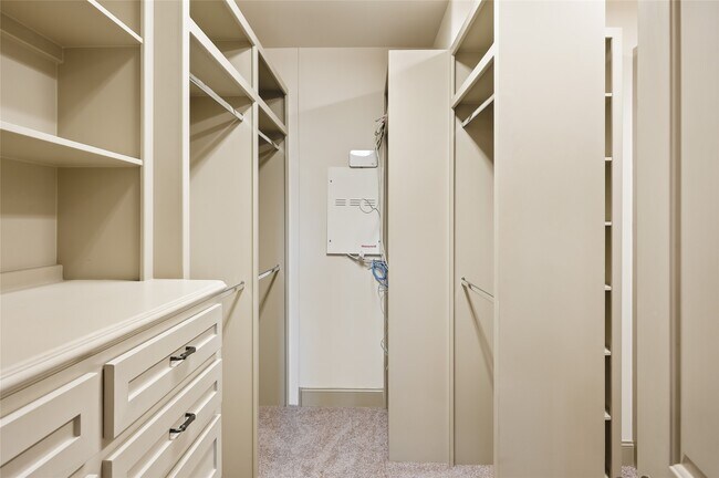 Building Photo - 1655 Castle Ct