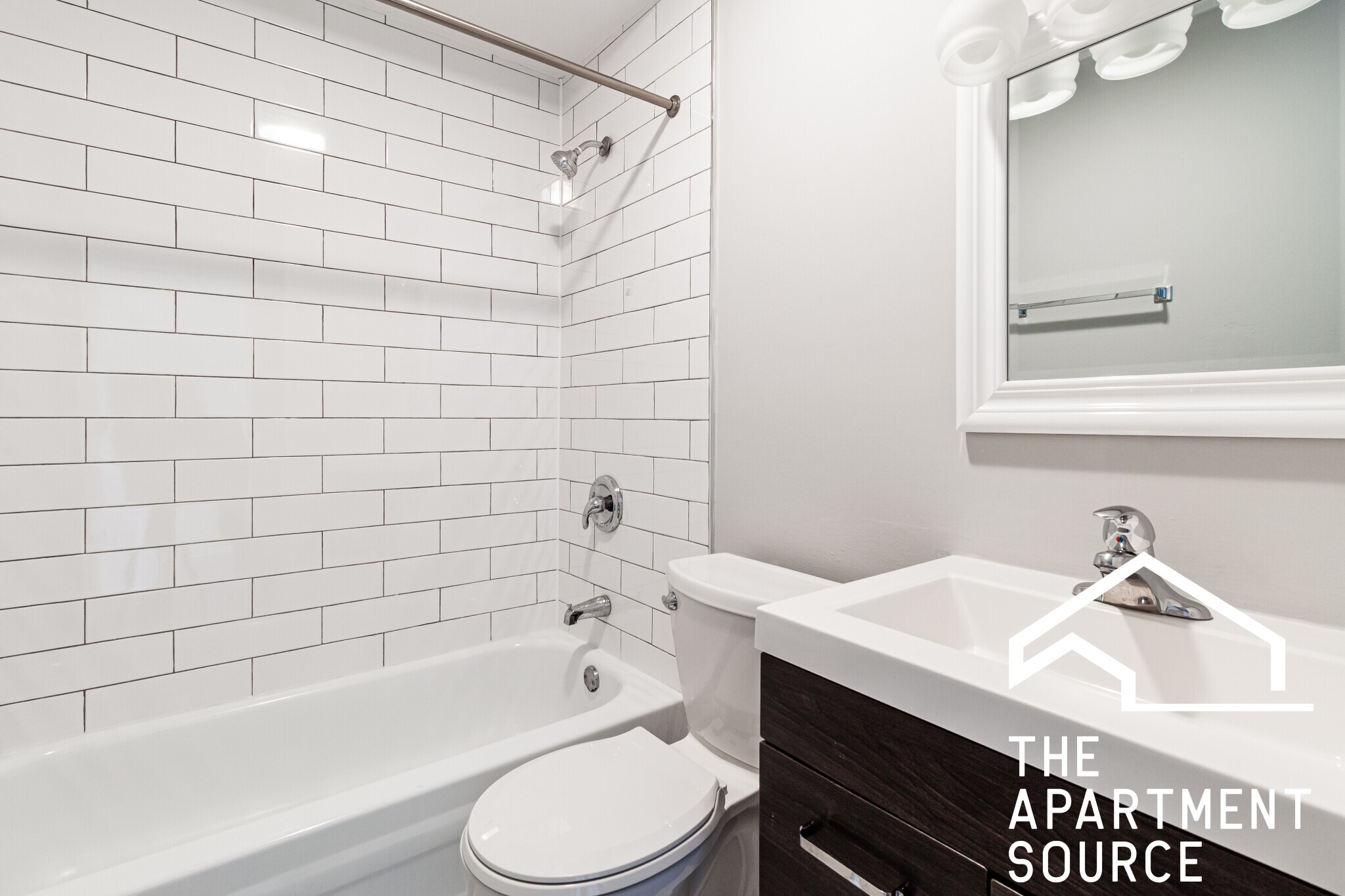 Building Photo - 745 W Gordon Ter