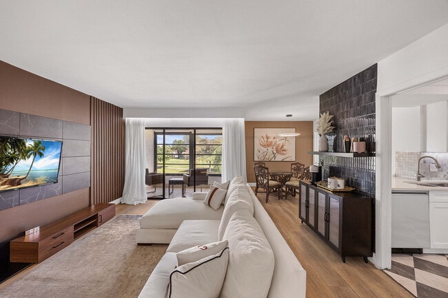 Building Photo - 3625 Boca Ciega Dr